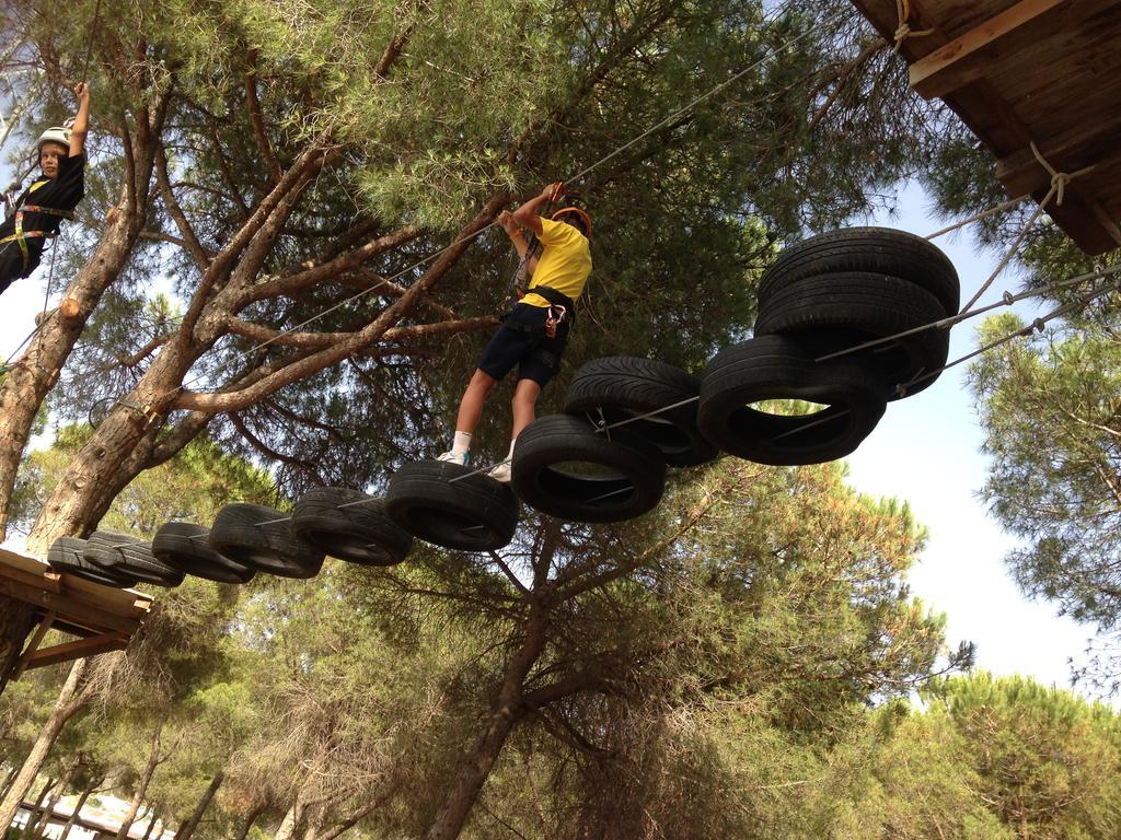 Camping Sierra De Las Nieves Yunquera Exterior photo